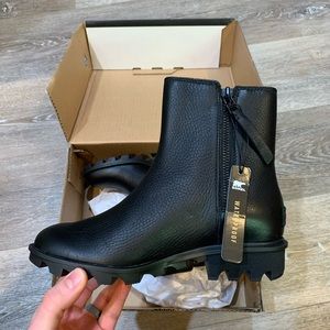 sorel phoenix zip boot